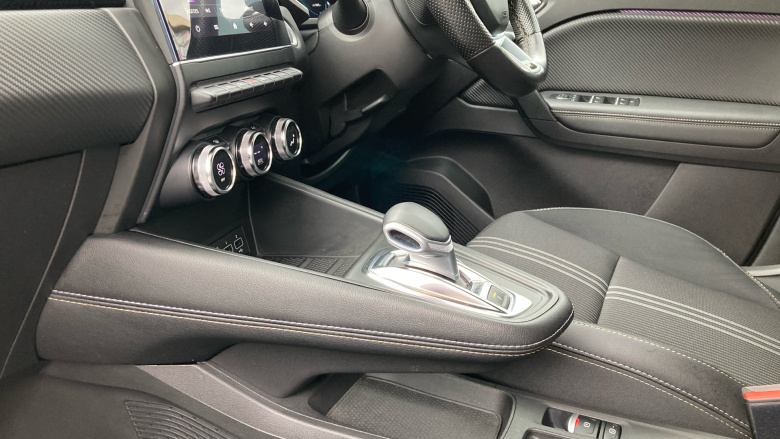 Renault Captur 1.6 E-Tech hybrid 145 Engineered BOSE Edn 5dr Auto Hybrid Hatchback